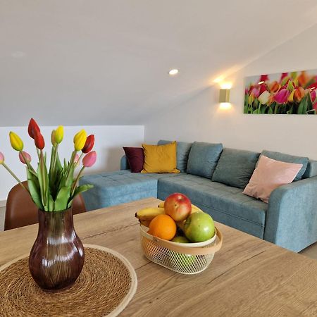 Haus Mit Meerblick Lopar Exteriör bild