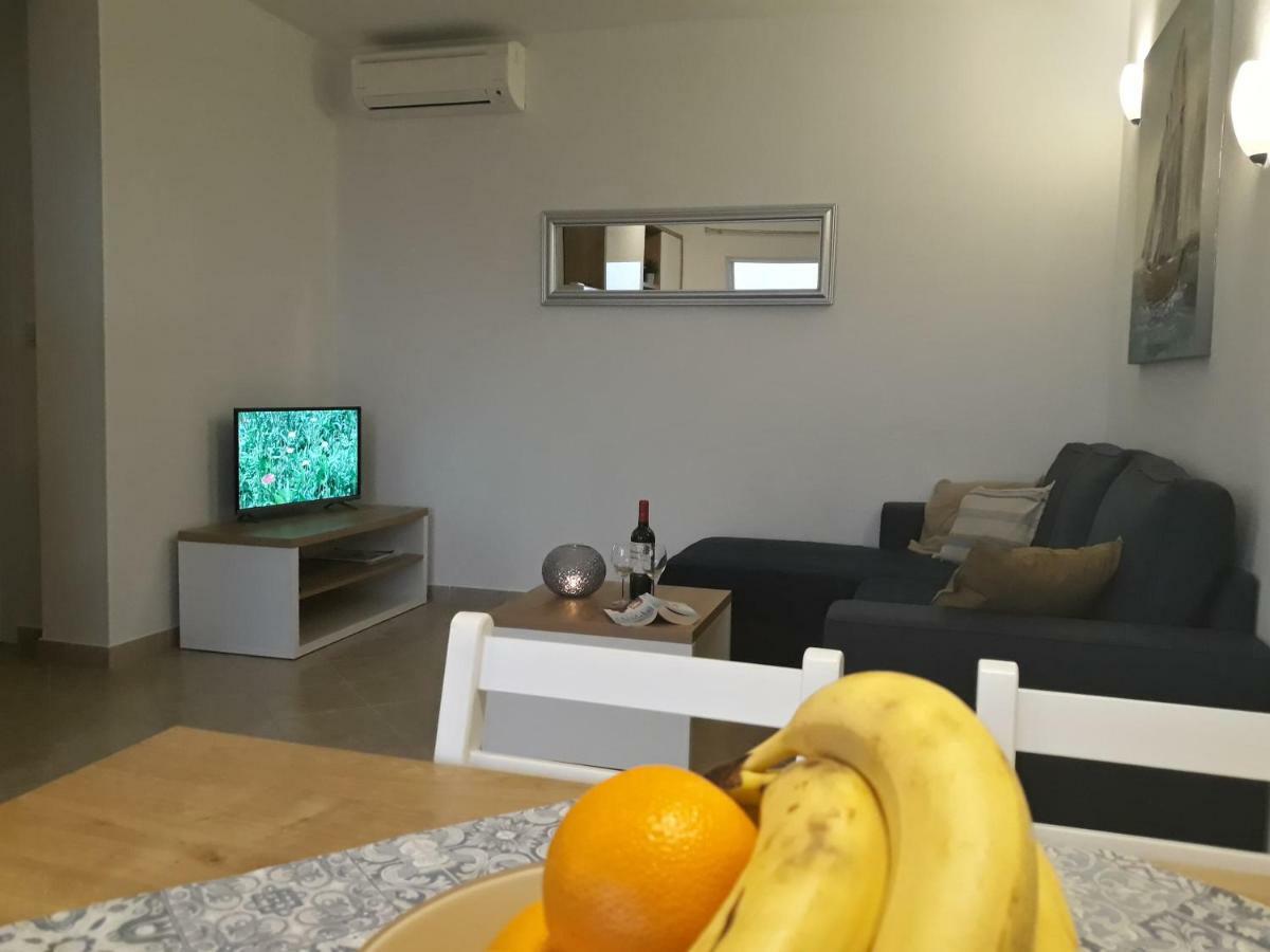 Haus Mit Meerblick Lopar Exteriör bild