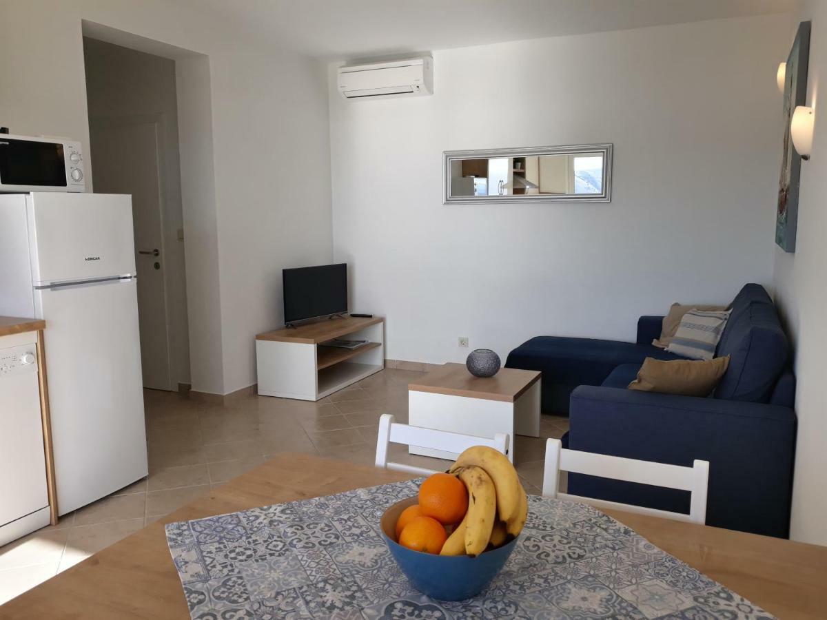 Haus Mit Meerblick Lopar Exteriör bild