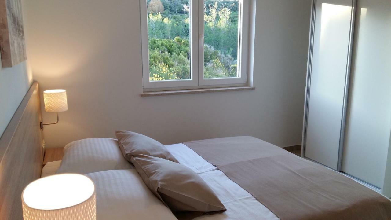 Haus Mit Meerblick Lopar Exteriör bild
